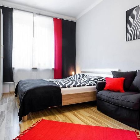 Studio Pomorska , Bezplatny Parking Apartment Krasków Exterior foto