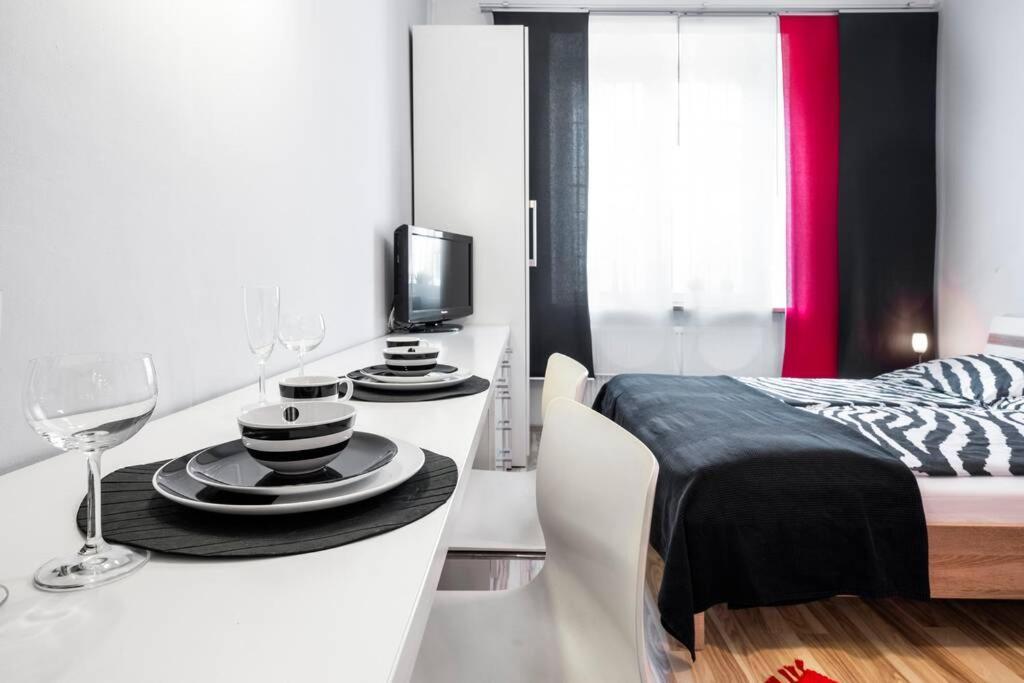 Studio Pomorska , Bezplatny Parking Apartment Krasków Exterior foto